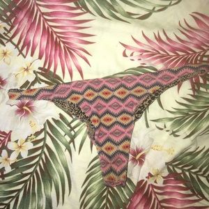 Great condition acacia bottoms